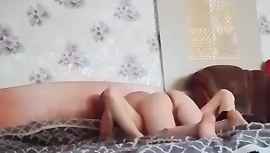 Пришел к подружки