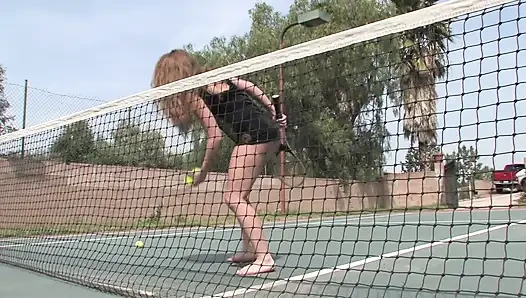 Gorgeous chick drains big dick in the gym