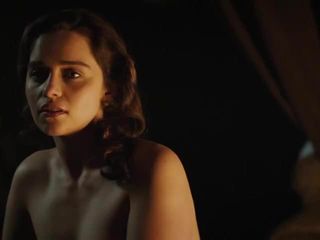 Emilia Clarke - naakt (stem uit de steen, 2017)
