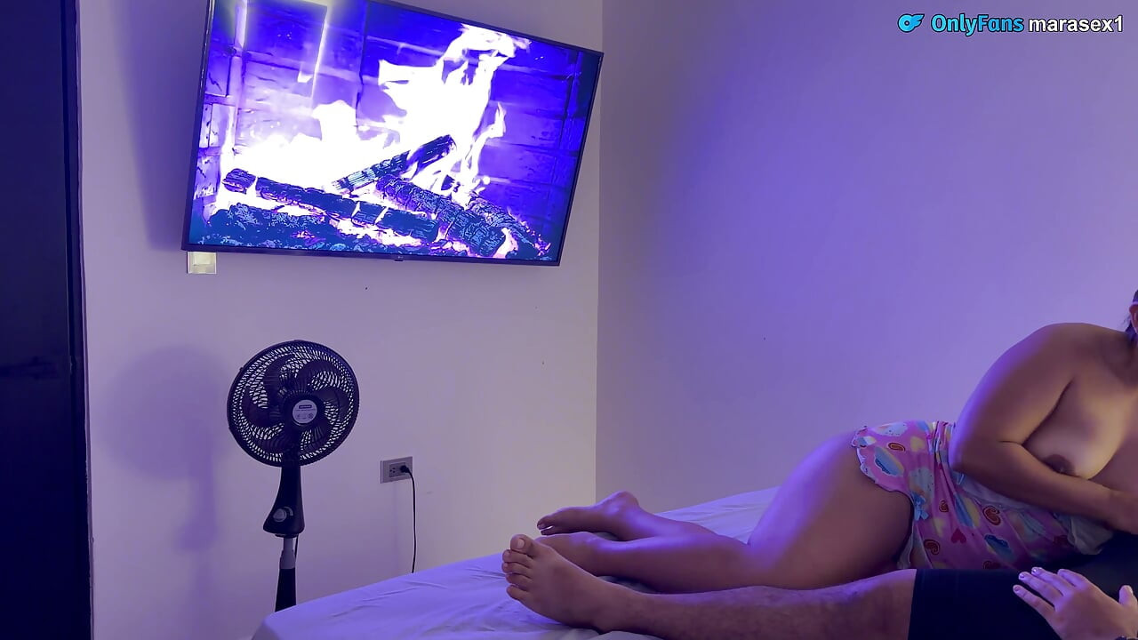 Best Friend Let Me Fuck Your Creamy Pussy Before We Snuggle - Marasexxxx