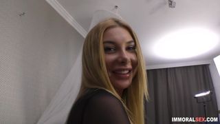 Follada tetona en show de sexo en vivo