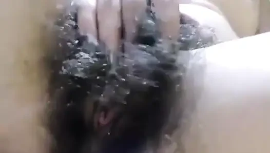 Spiel mit meinem Busch auf dem Boden