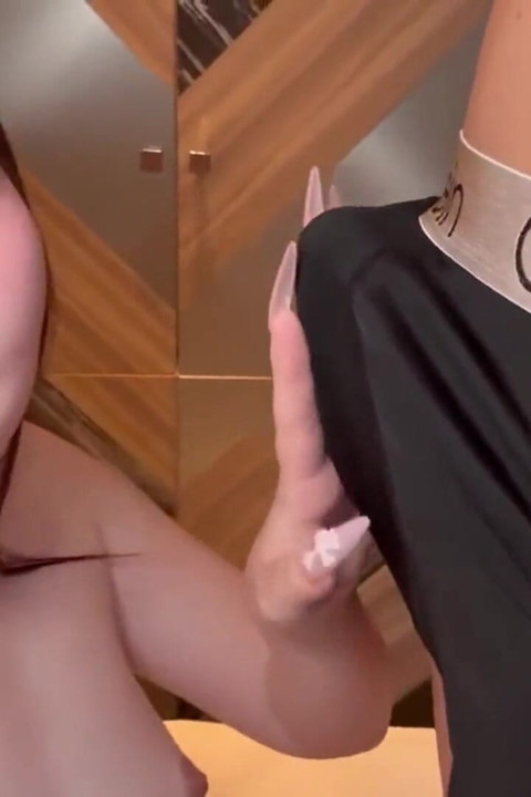 F-cup Apparel Beauty Showed off Her Stunning Figure in a Secret Private Footage Filled with Temptation 2nd