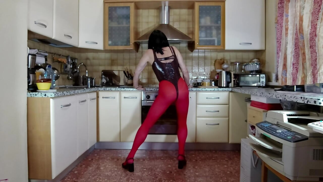 Kratki erotski fitness Expromt od Michelle Ernandes