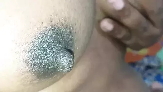 Kerala  mallu girl's cute boobs and long nipple showing. Mallu girl manju nair