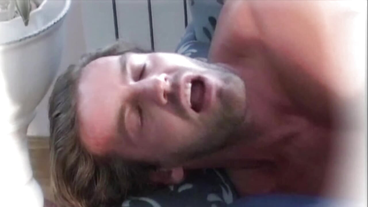 Blow Job, Titjob and a Good Fuck at the Bar