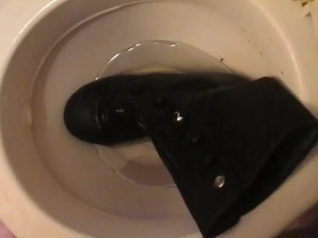 Pissing Ankle Boots fm MrMessyshoes 3