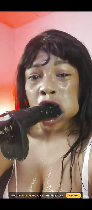 Gorge profonde extrêmement baveuse