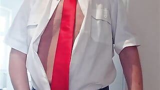 La cravate rouge