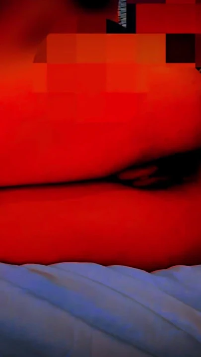 Döbbenetes pillanat a "My Cam: Hot Sex with Khmer Girls in Siem Reap Hotel (19 Jan 2025)" című filmből