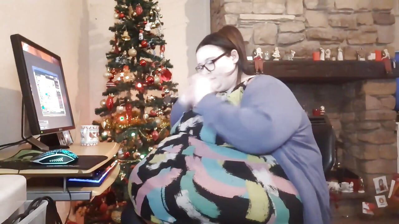 สาวอ้วนที่สุดในที่ทํางานถูหน้าท้อง