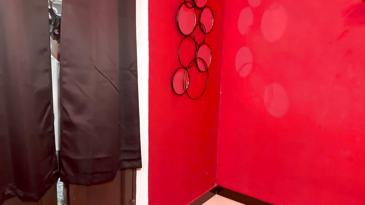 Ruda gwiazda porno MILF Andi James rucha się z fanem