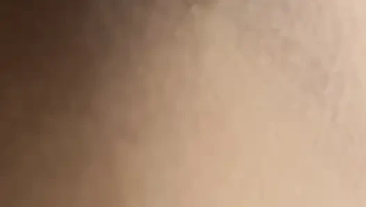 Pacar baddie timur laut suka menggosok kontolku ke memeknya.