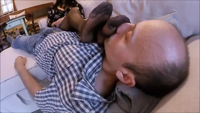 NYLON SOLES SMELLING HANDJOB