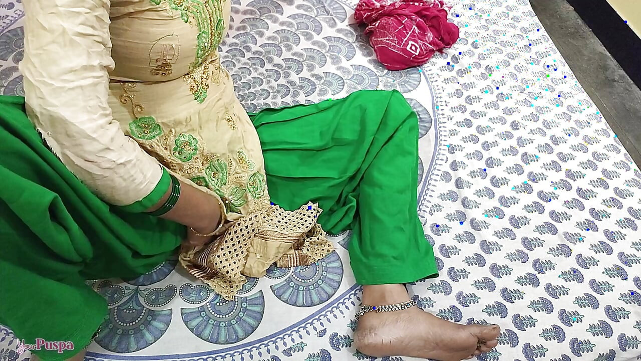 Maid was cleaning her boss room just then Tear her salwar on Bed for Pussy appeared through salwar Boss Fucked Hard
