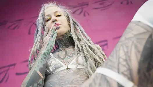 Extreme DAP und massiver squirt-dreier mit halsfick