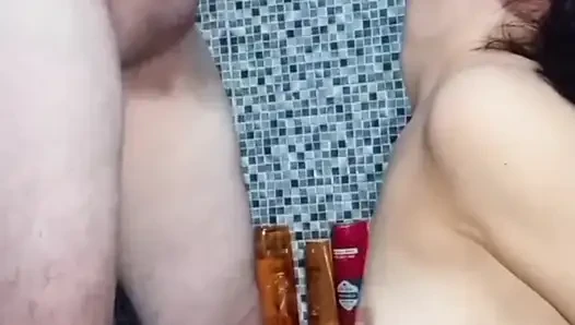 All about an extraordinary game played in the bathroom, in the water, in the shower