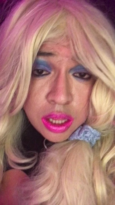 Horny Lola