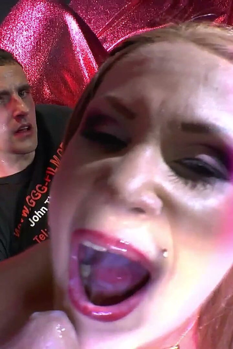 Ggg John Thompson - Sestra Kurva Sperma Gangbang Ludača
