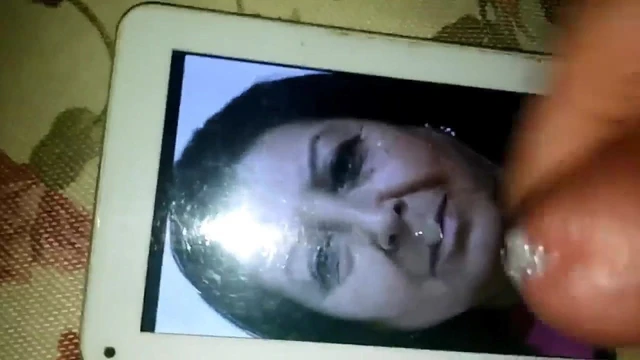 Surata bosalma masturbasyon olgun kadin