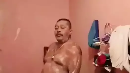 Maduro en ducha