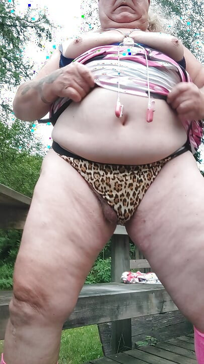 Summer 2026. GANGSTAZZ IS BACK SHOWING HUR CURVY BODY OUTDOORS