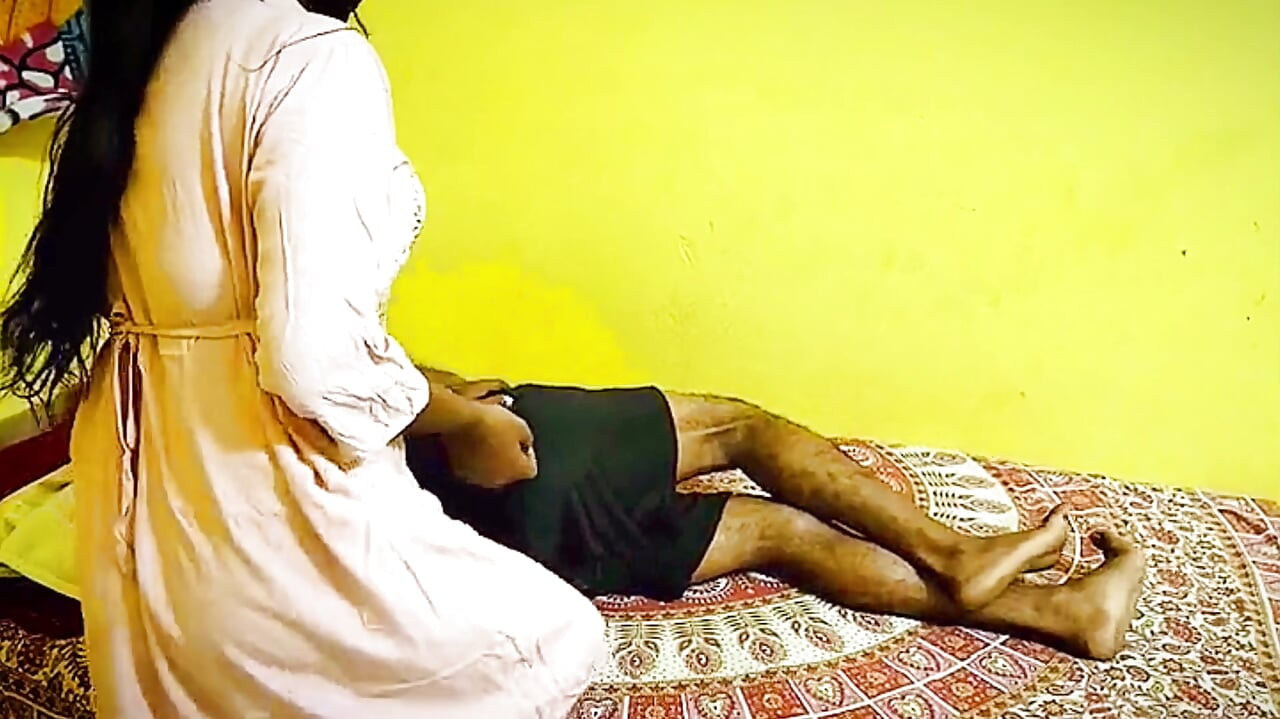 Asian Indian Desi New Couple Sanjana Majid Hardcore Making Love and Best Fucking Sweety Bhabhi sex with Blinkit Delivery Boy,
