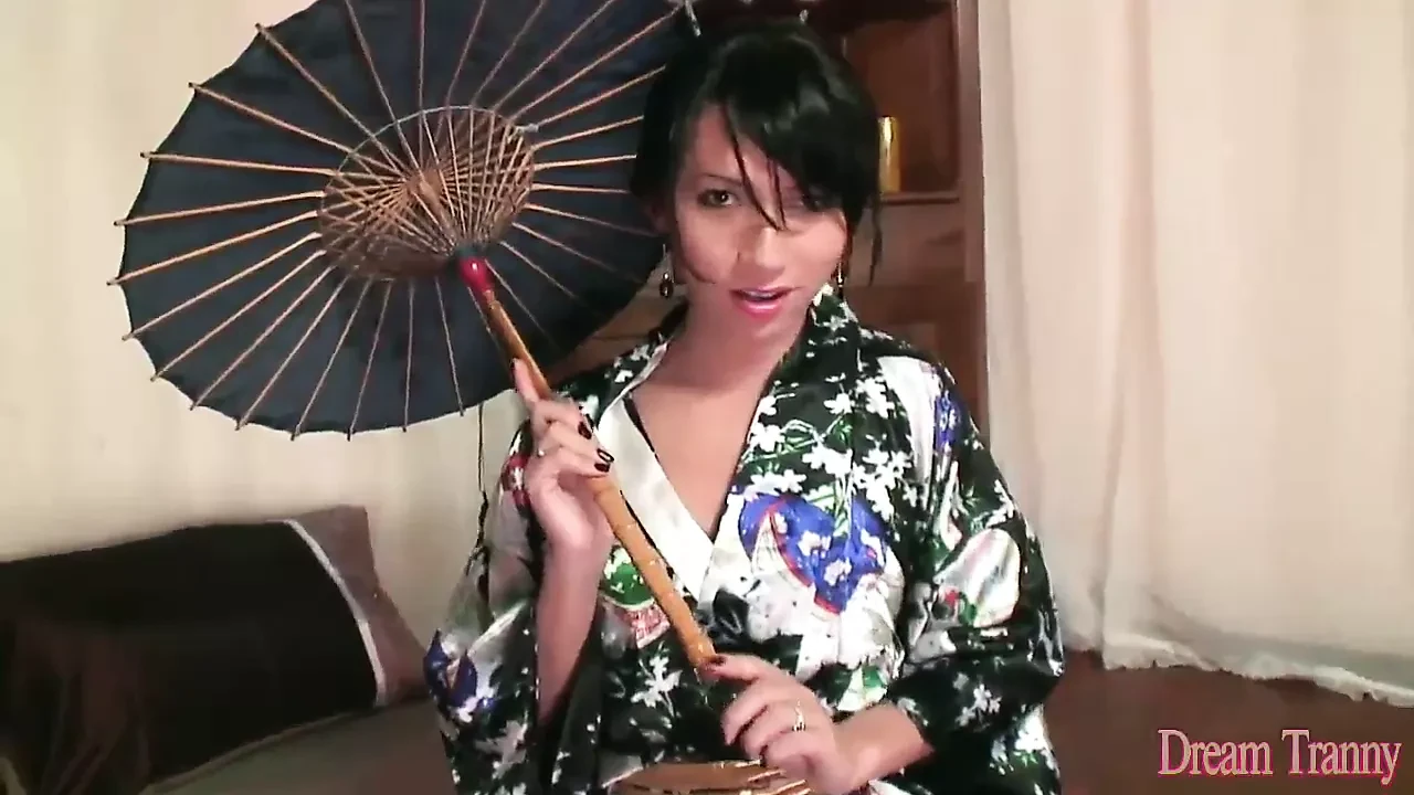 Cute Geisha Tranny