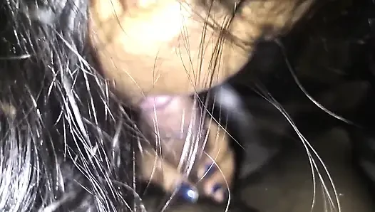 Orta yaşlı seksi kadın çarşaflı yenge yabancıyla sikişiyor