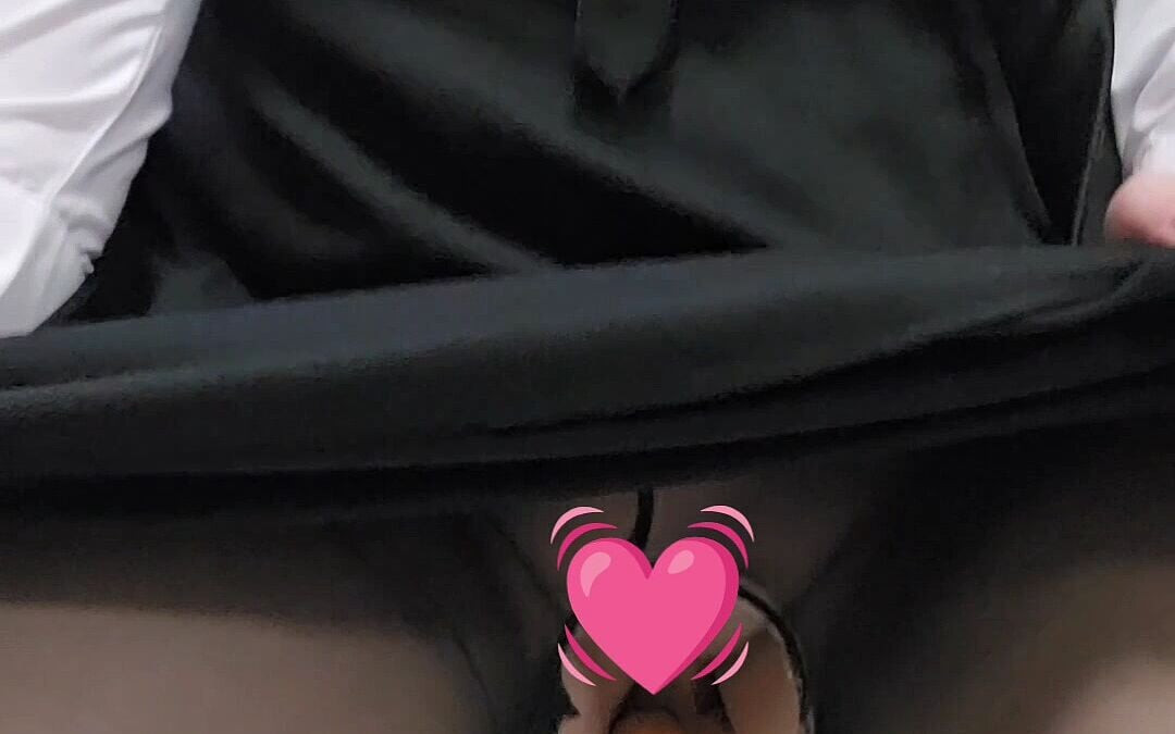 J’ai déchiré mes collants en sautant sur une vidéo complète