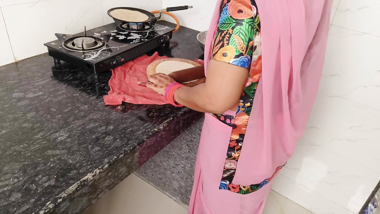 Aaj bhabhi ki kichin me karte bawkt ki bhabhi ki jabarjast chudayi