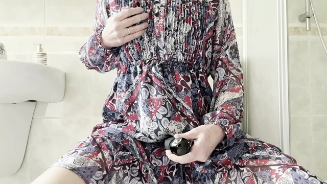 I jerked off on the toilet with the vibrator