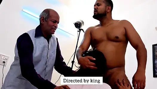 Hintli öğretmen öğrencisini sınıfta seks yaparken gördü ve sonra öğretmen öğrenciyle sert seks yaptı. ( Mohini )