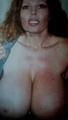 Teddi Barrett cum tisztelgés 1