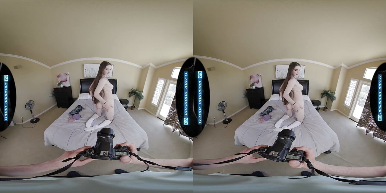 LETHAL HARDCORE VR - Kolej Yeni Gelen HAZEL MOORE Seninle Yıldız Olmak İçin Sikiyor
