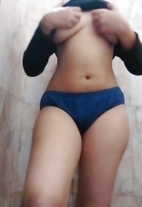Early morning riya massage her anal indian hot riya