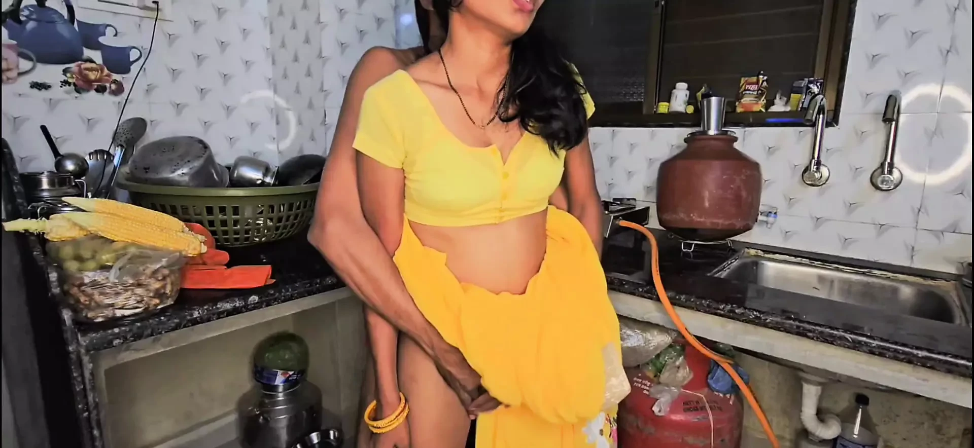 Apne kichan slim larka larki apne aapko ko aannd men audio sex