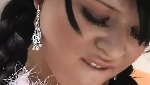 She licks her favorite toy before fucking her cunt