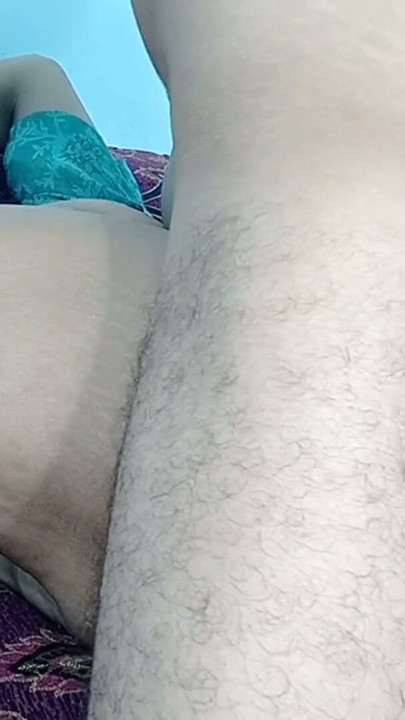 Prljava priča dok jebava pičku pune indijske seksi djevojke u misionarskom položaju pov hd hindi video | Isječak 2