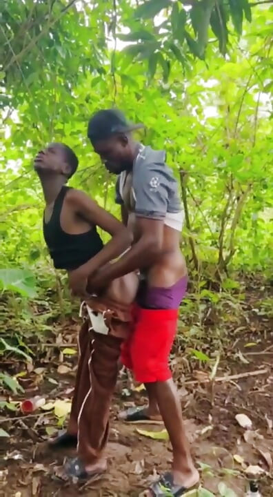Caught My Step Stepbrother Fucking My Lil Stepbrother Inside Bush