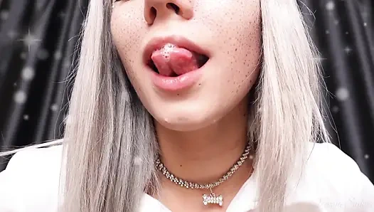 Глотает Сперму И Размазывает По Сиськам!