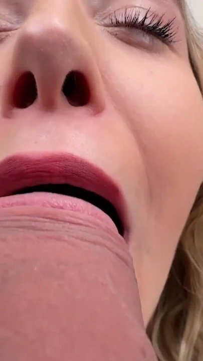 VIP4K. Pussy delivery | Clip 1