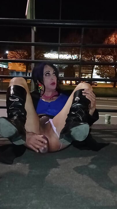 Taniax masturbate in the streets with big black dildo wearing sexy miniskirt