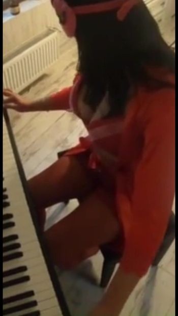 Orta yaşlı seksi kadıncalla'nın maceraları ep 97 piyano öğretmeninin yarağı