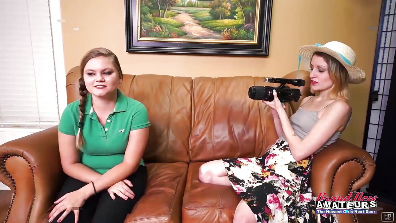 Lauren And Pixie Curvy Coeds Rimjob Deepthroat Passionate Swallow!