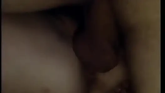 Hunk nyepong kontol gadis kampus