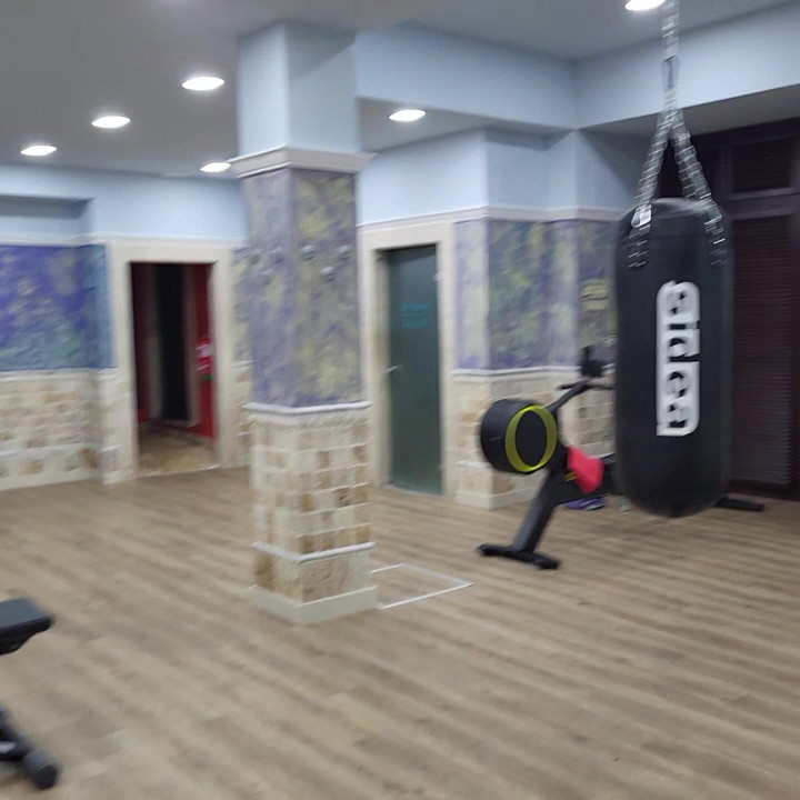 Ngocok kontol di gym