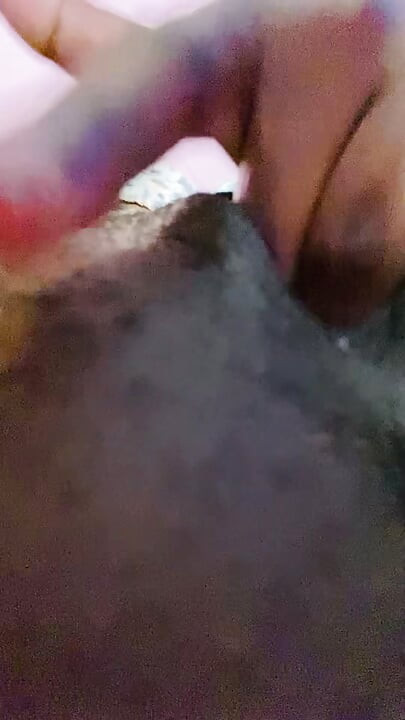 Fingering video - digging deep in my creamy pretty black pussy