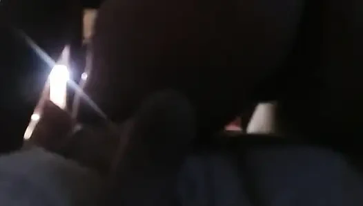 Aku bilang untuk fokus pada permainannya sementara aku fokus pada dia