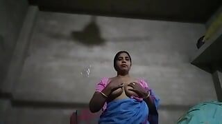 Видеообращение с индийской горячей девушкой, снятый на видео